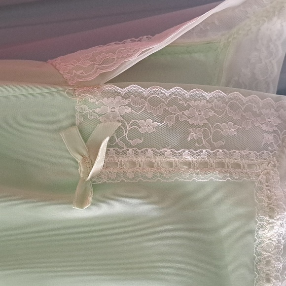 VTG BEELINE USA mint green full slip NYLON lace 36 Short coastal glam *Flaw* - Picture 7 of 11